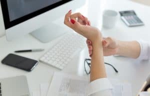 ThinkHomeOffice.com-Wrist-Injury-Keyboard-3